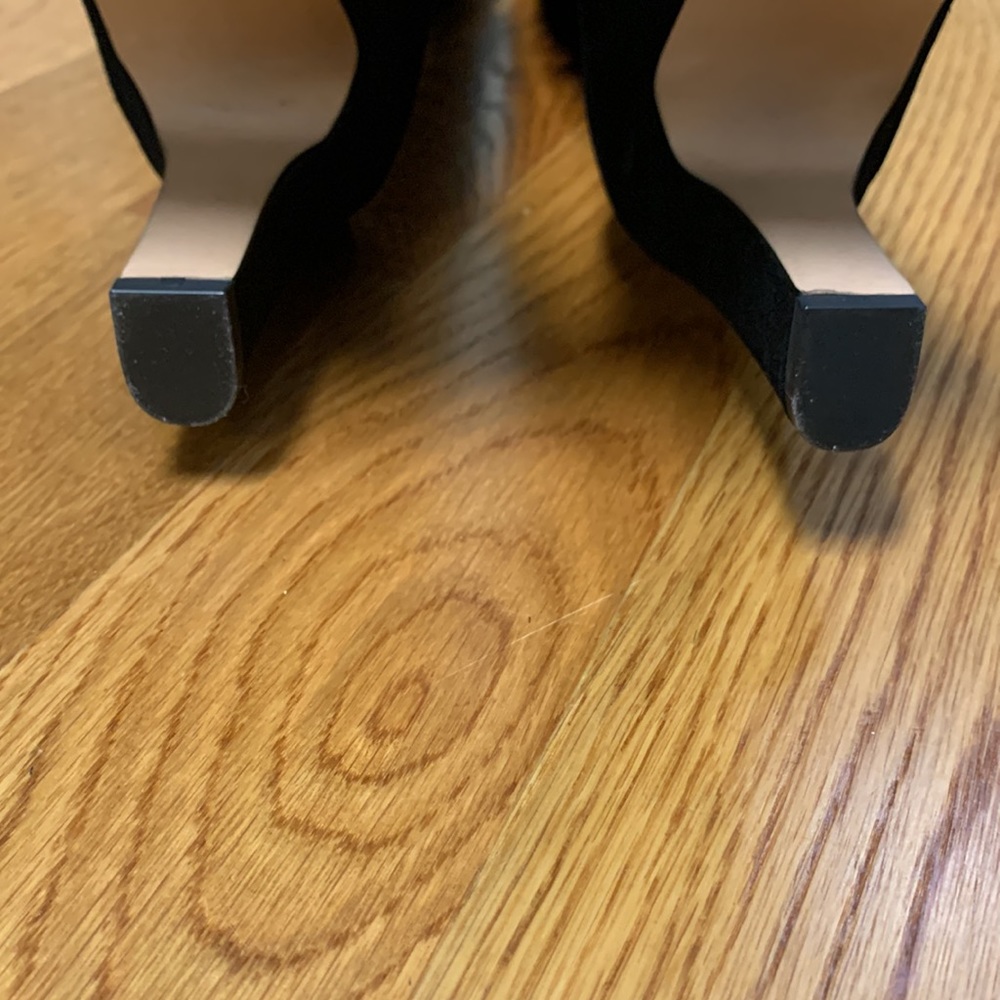 Suede boots - Picture 9 of 9